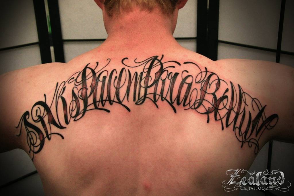 How to do lettering in tattoos?