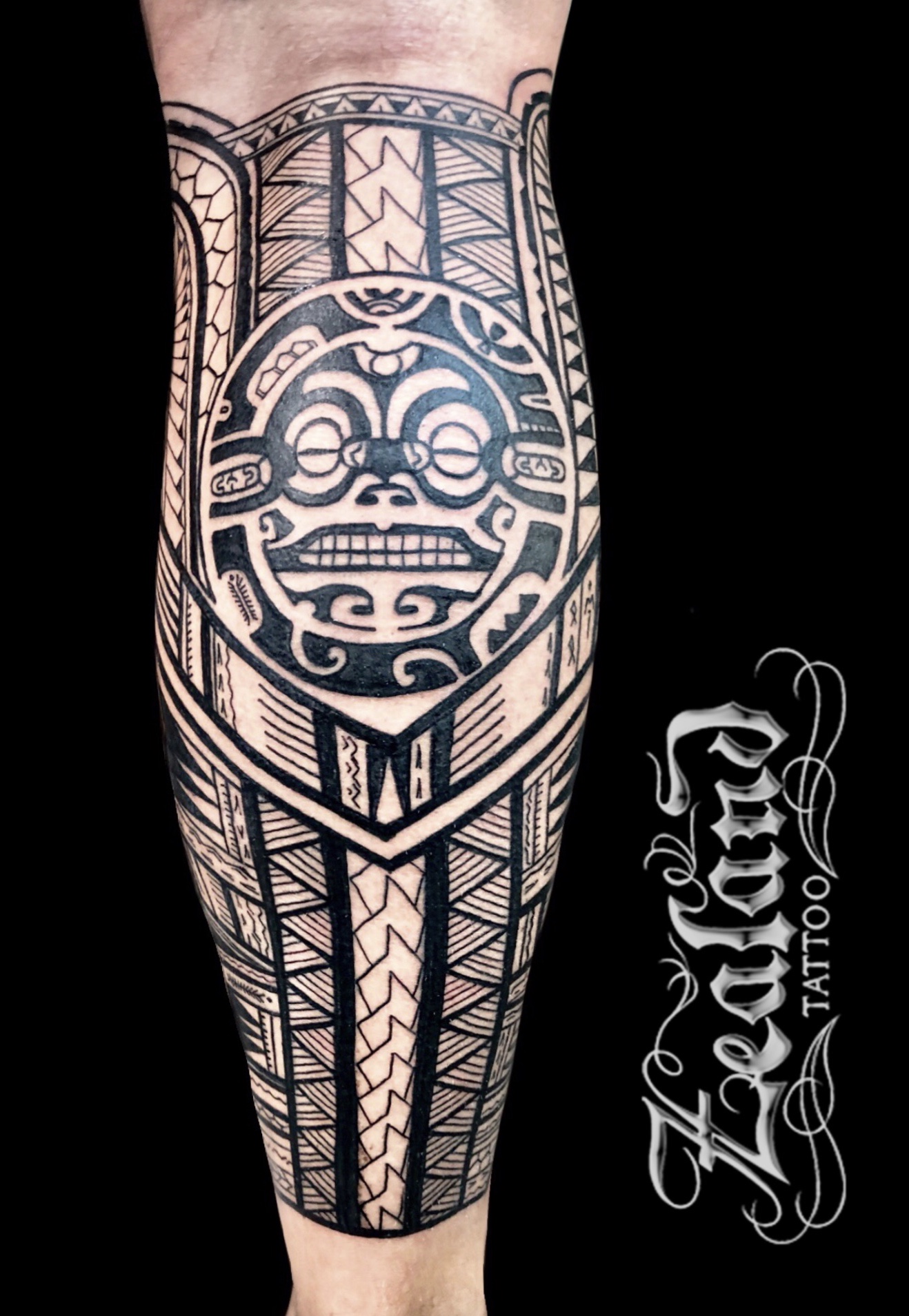Pin by Emma James on Leg tattoos !! | Tattoos for women, Samoan tattoo,  Circle tattoos