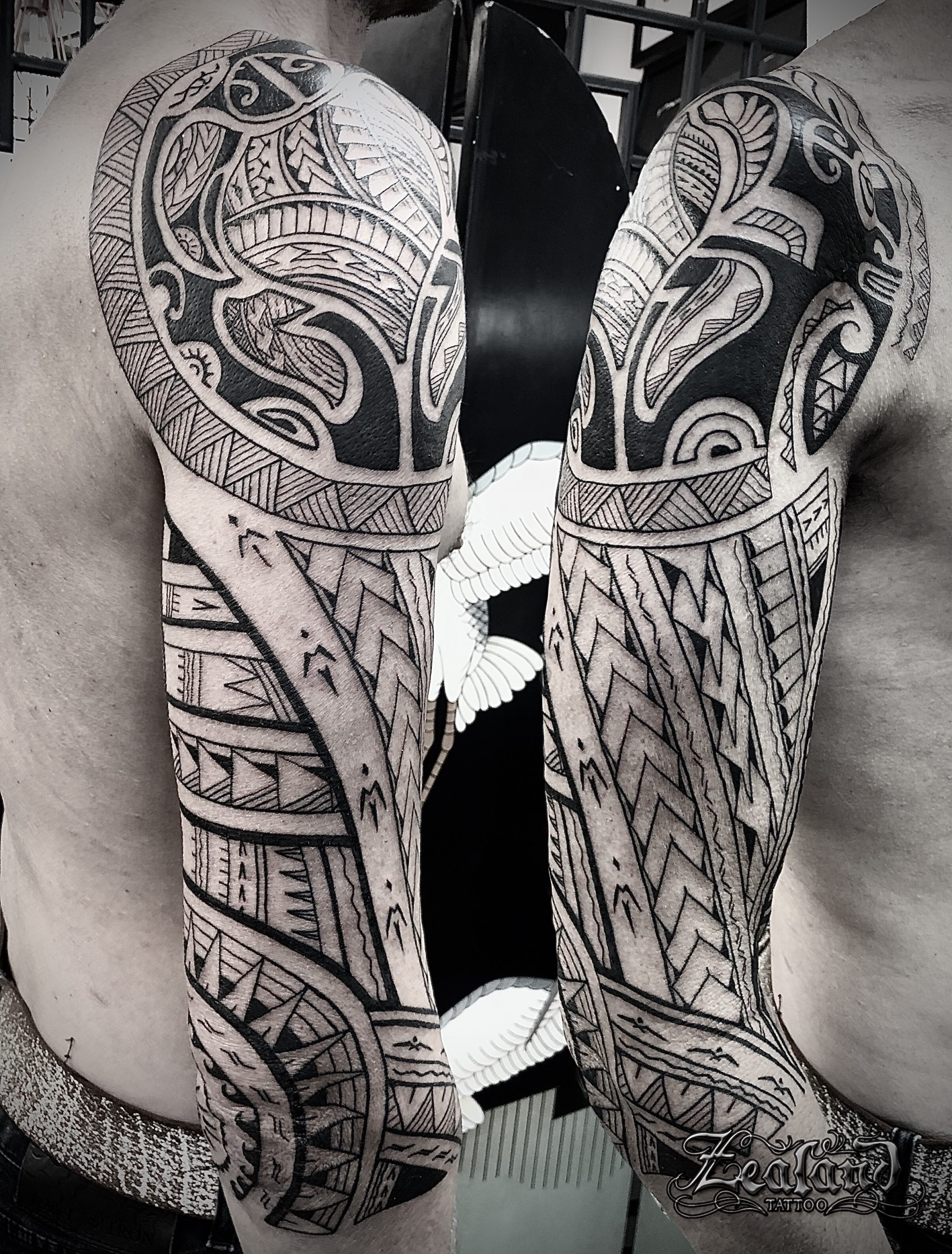Polynesian Forearm Tattoo: Over 7,128 Royalty-Free Licensable Stock  Illustrations & Drawings | Shutterstock