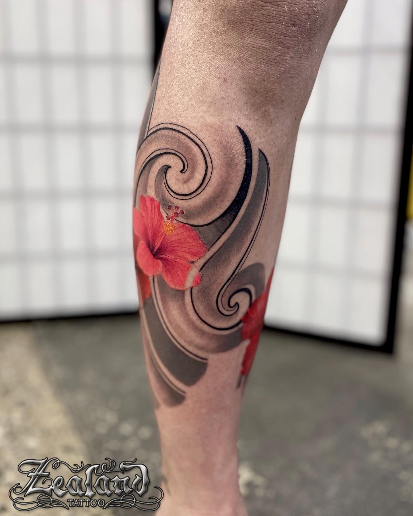 Premium Photo | Black And White Hibiscus Tattoo Design On Arm Subtle Colors  And Traditional Techniques